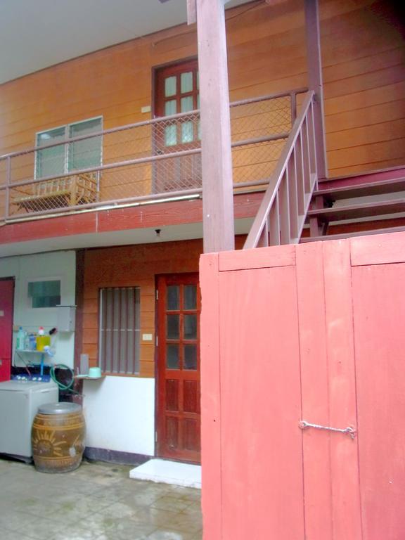 28 Rachabutr Hostel Ubon Ratchathani Pokoj fotografie